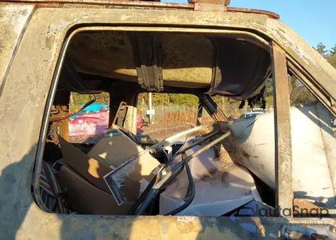 1995 Ford F250 z USA, uszkodzony, nr VIN 1FTHX26F3SKB73895